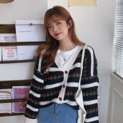 Kawaii Therapy Clothing<Kawaii Harajuku Style Floral Knitted Cardigan – Limited Edition