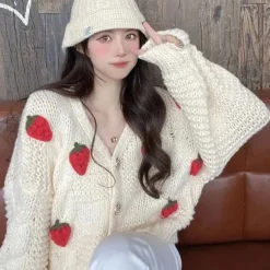 Kawaii Therapy Clothing<Kawaii Harajuku Style Strawberry Cardigan Sweater – Special Edition