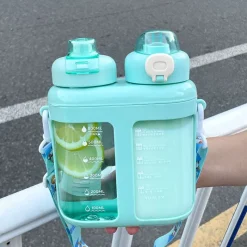 Kawaii Therapy Bottles<Kawaii Large Capacity Pastel Straw Bottle (1600ml)