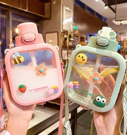 Kawaii Therapy Bottles<Kawaii Pastel Transparent Square Straw Bottle (700ml)