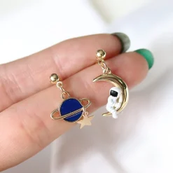 Kawaii Therapy Earrings<Kawaii Space Astronaut Moon Earrings – Limited Edition