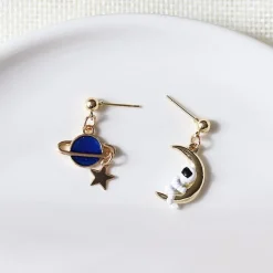 Kawaii Therapy Earrings<Kawaii Space Astronaut Moon Earrings – Limited Edition